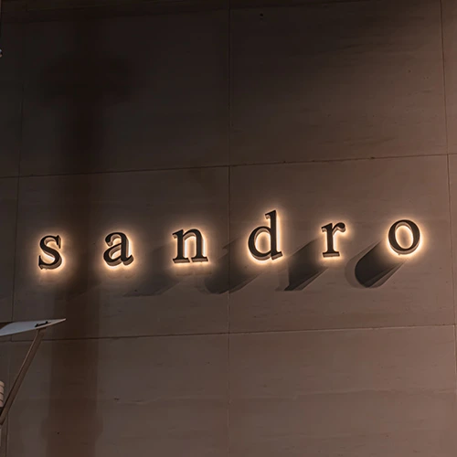 sandro exterior sign